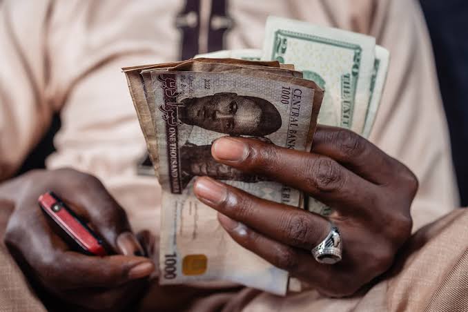 Naira sells below 1,280/$ at official and parallel markets