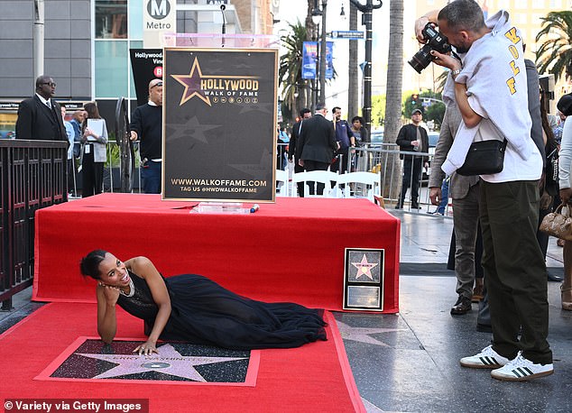 Actress Kerry Washington is supported by her parents  and husband as she receives star on the Hollywood Walk of Fame (photos)